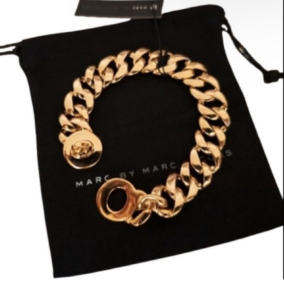 Marc Jacobs Jewelry - 🎁MARC JACOBS KATIE GOLD LINK TWIST LOCK BRACELET  NWT & DUSTBAG